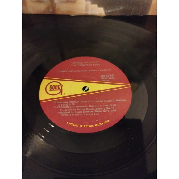 The TEMPTATIONS "Wings Of Love" Vinyl LP - Gordy Records G6-971S1 1976 - Picture 6 of 7